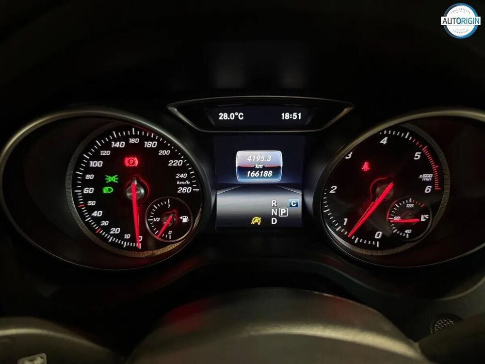 Classe GLA 2.2 220 D 175 FASCINATION 4MATIC 7G-DCT BVA 2017 occasion 78410 Aubergenville