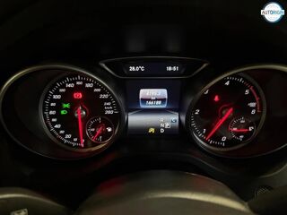 Classe GLA 2.2 220 D 175 FASCINATION 4MATIC 7G-DCT BVA 2017 occasion 78410 Aubergenville