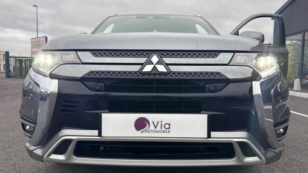 Outlander 2.4 PHEV PHEV Intro Edition 4WD 2020 occasion 60200 Compi&egrave;gne