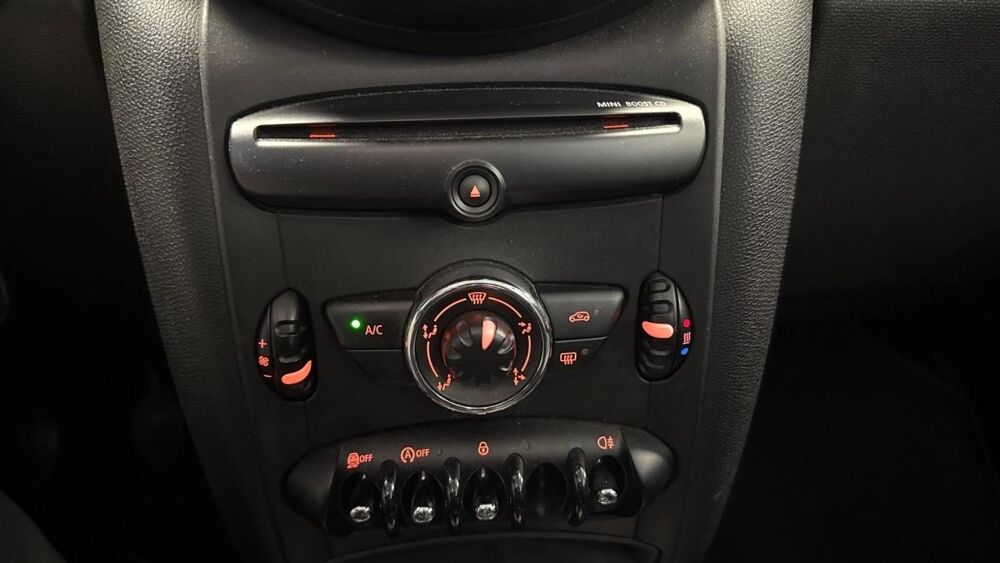 MINI COUPE COUNTRY. One 2015 occasion 33600 Pessac