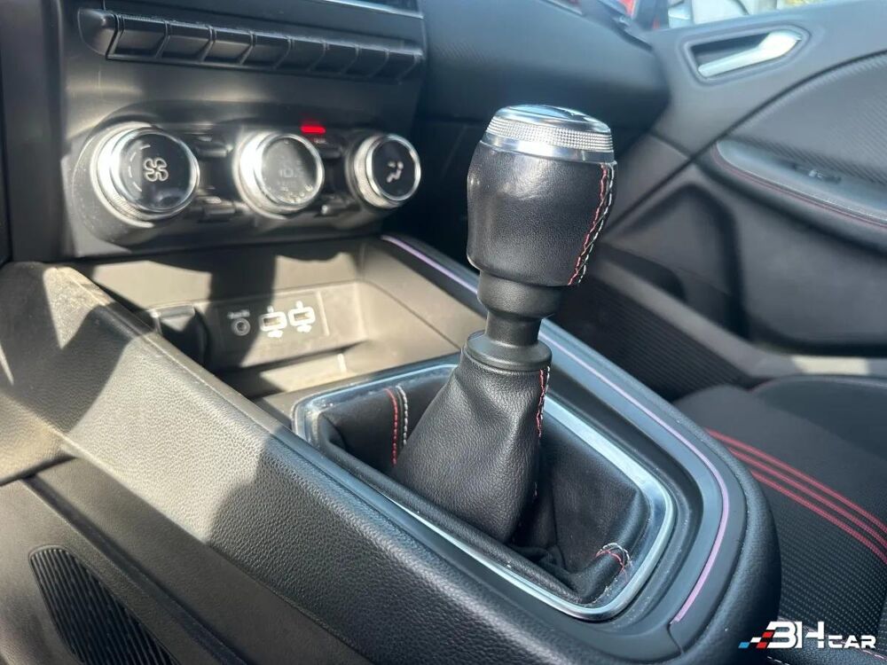 Clio 1.3 TCE 140 RS LINE 2021 occasion 33980 Audenge