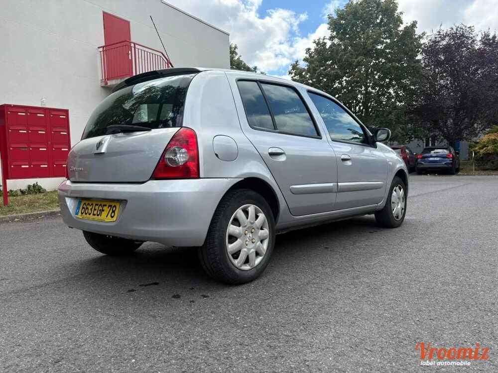 Clio 2007 occasion 95610 &Eacute;ragny