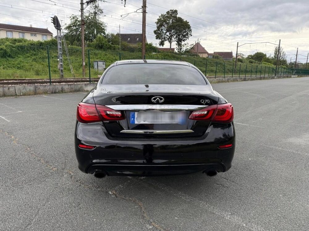Q70 2017 occasion 91290 ARPAJON
