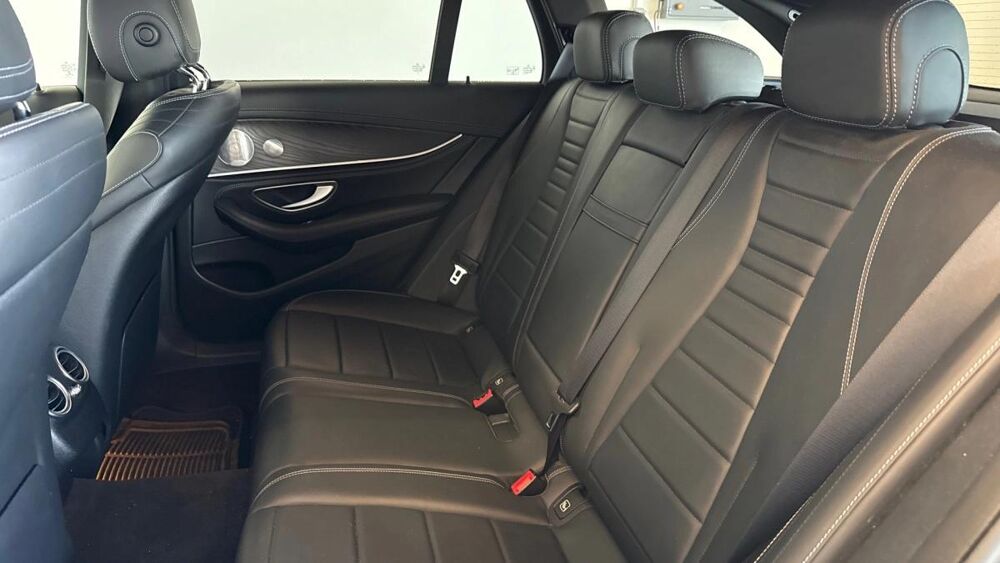 Classe E BREAK 2.0 300 DE 313H 195 PHEV HYBRID 25.4KWH AMG LINE 4MATI 2020 occasion 17600 Saujon