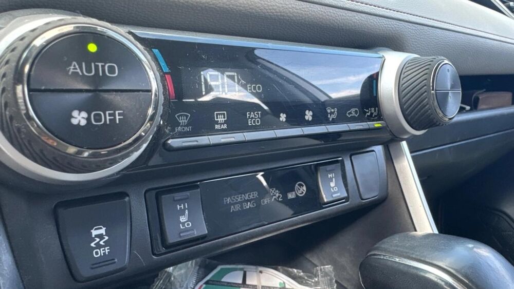 RAV 4 Lounge 2WD / Suivi complet Toyota 2019 occasion 60200 Compi&egrave;gne