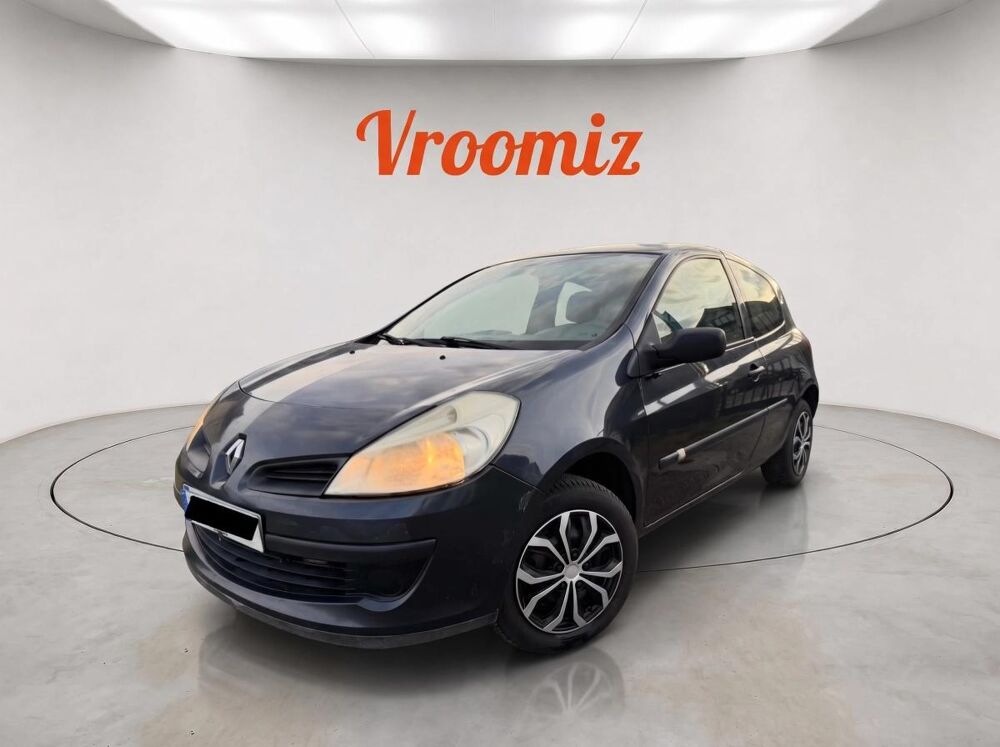 Clio 1.4 100 EXPRESSION 2006 occasion 95420 MAGNY EN VEXIN