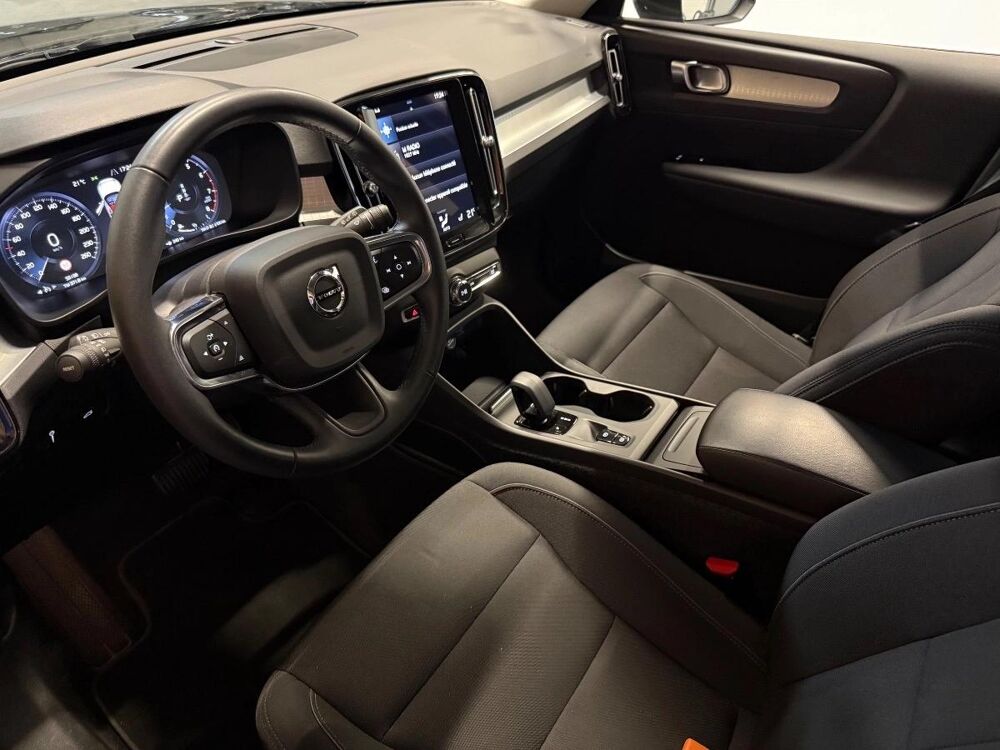 XC40 1.5 T2 130 MOMENTUM ESSENTIEL 2WD GEARTRONIC BVA 2022 occasion 78410 Aubergenville