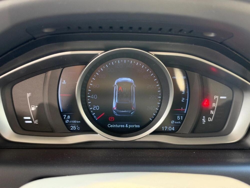 XC60 D4 Momentum Business 2WD 2016 occasion 62400 B&eacute;thune