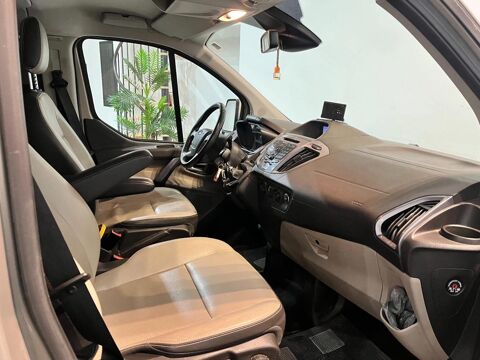 Transit Custom FOURGON 290 2.0 TDCI 170 L2H1 PL-TN LONG LIMITED 2017 occasion 17000 La Rochelle