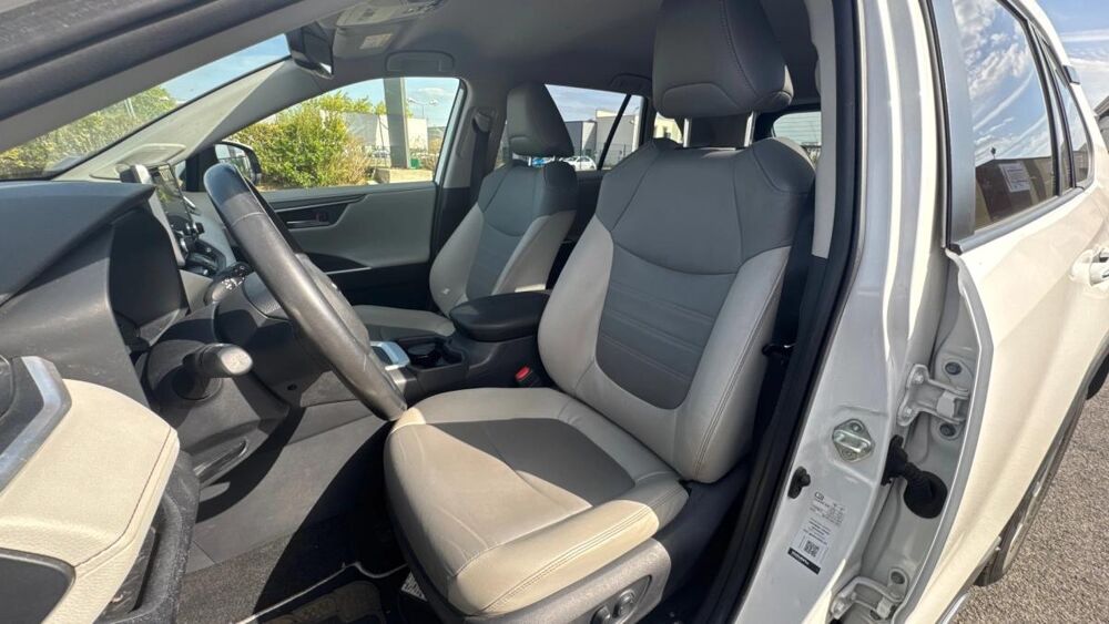 RAV 4 Lounge 2WD / Suivi complet Toyota 2019 occasion 60200 Compi&egrave;gne