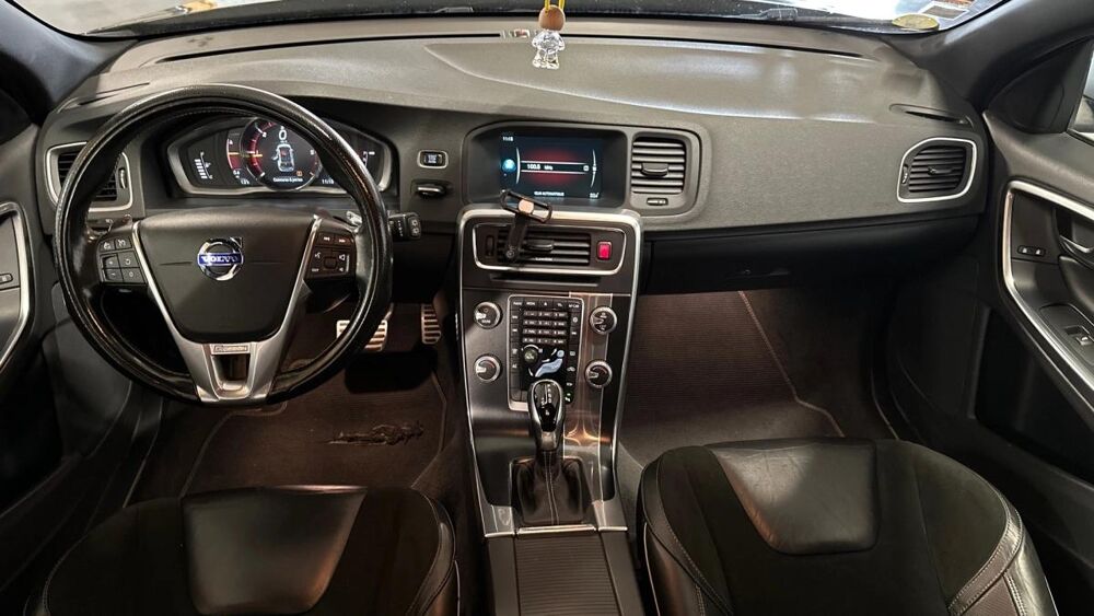 V60 D3 R-Design 2016 occasion 76190 Auzebosc