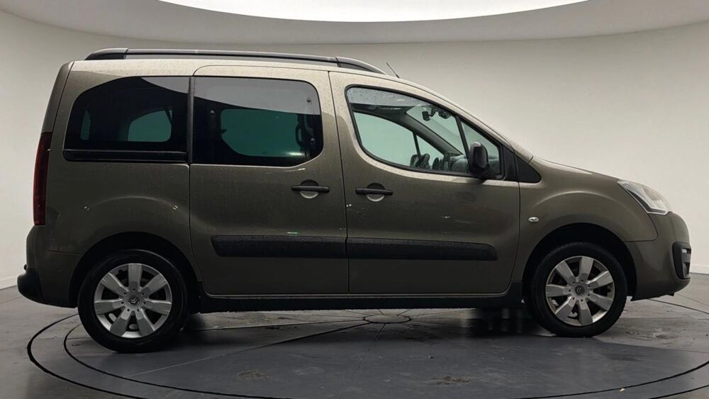 Berlingo multispace 1.2 puretech 110 XTR + 2016 occasion 59223 Roncq