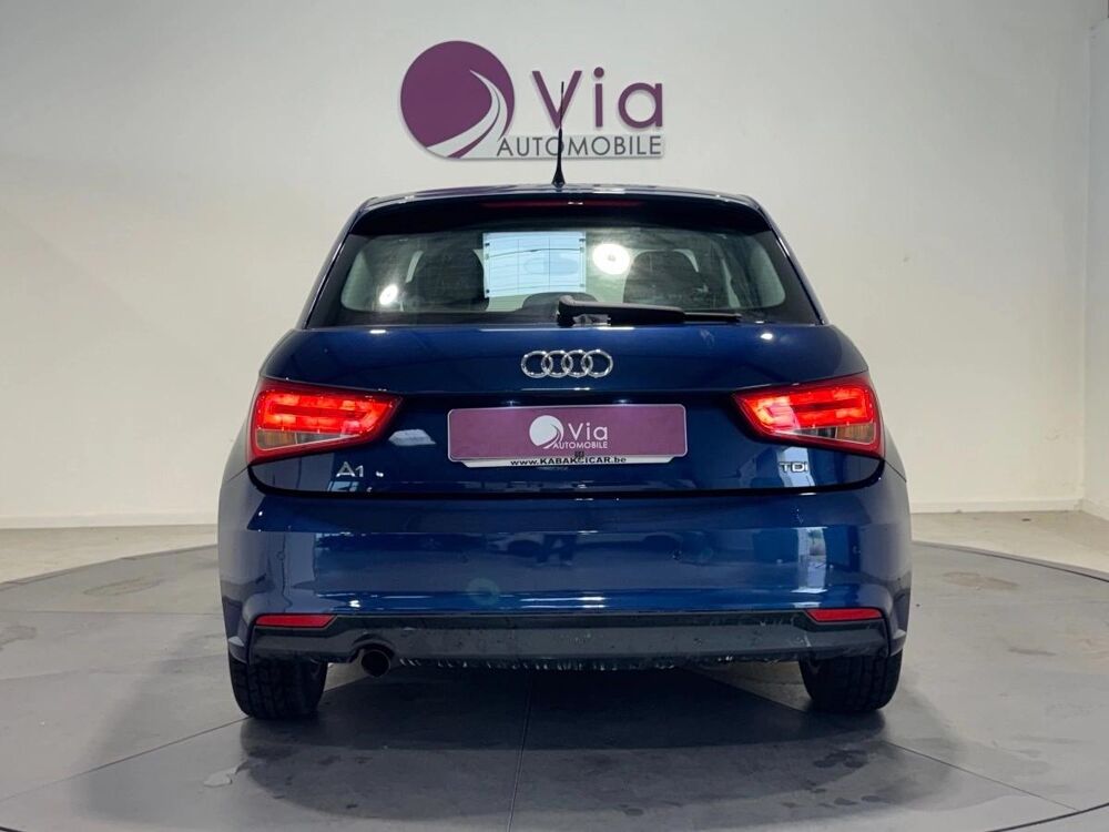 A1 SPORTBACK 1.4 TDI 90 AMBIENTE S-TRONIC BVA 2018 occasion 59494 Petite-For&ecirc;t