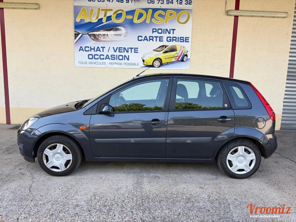 Fiesta 1.6 TDCI 90 GHIA 2006 occasion 77250 &Eacute;cuelles