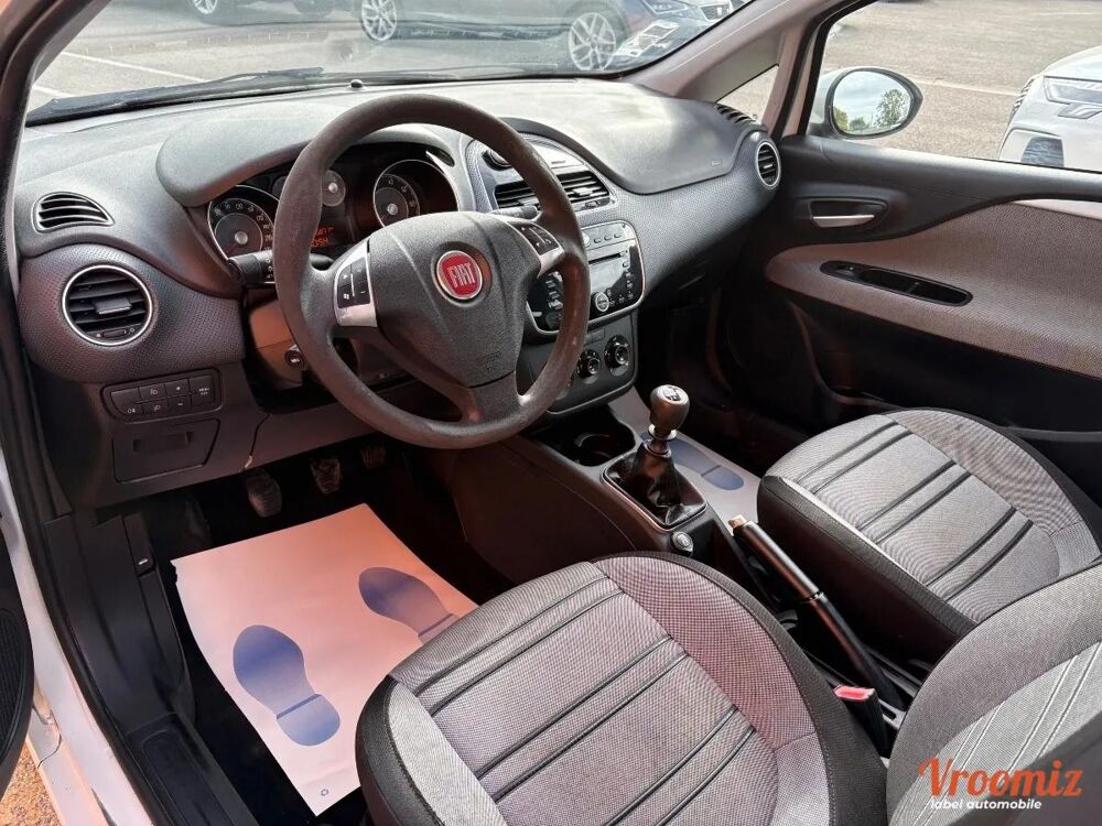 Punto 1.2 70 DYNAMIC 1ERE MAIN 2011 occasion 10120 SAINT ANDR&Eacute; LES VERGERS