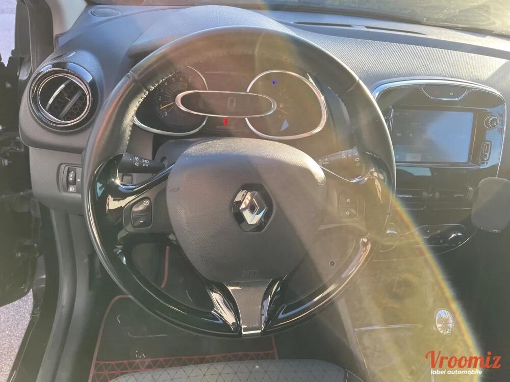 Clio 0.9 TCE 90 ENERGY GRAPHITE 2013 occasion 94520 P&eacute;rigny
