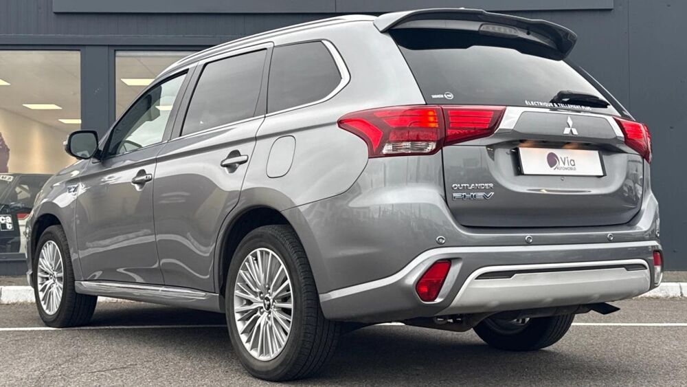 Outlander 2.4 PHEV PHEV Intro Edition 4WD 2020 occasion 60200 Compi&egrave;gne