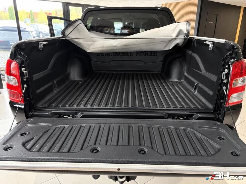 L200 DOUBLE CAB 2.4 DID 180 INSTYLE 4WD BVA 2016 occasion 45450 Fay-aux-Loges