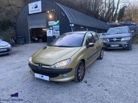 Peugeot 206 1.6 i 110cv NavTeq 2&egrave;me main