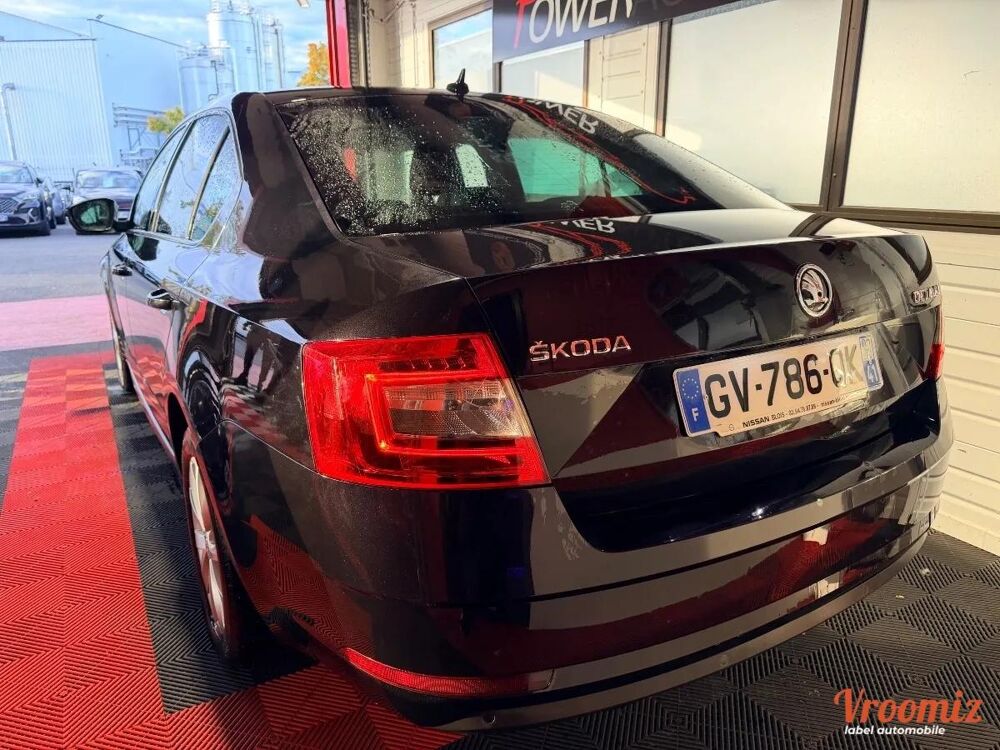 Octavia 1.6 TDI 115 ACTIVE 4X2 DSG BVA 2018 occasion 41000 Blois