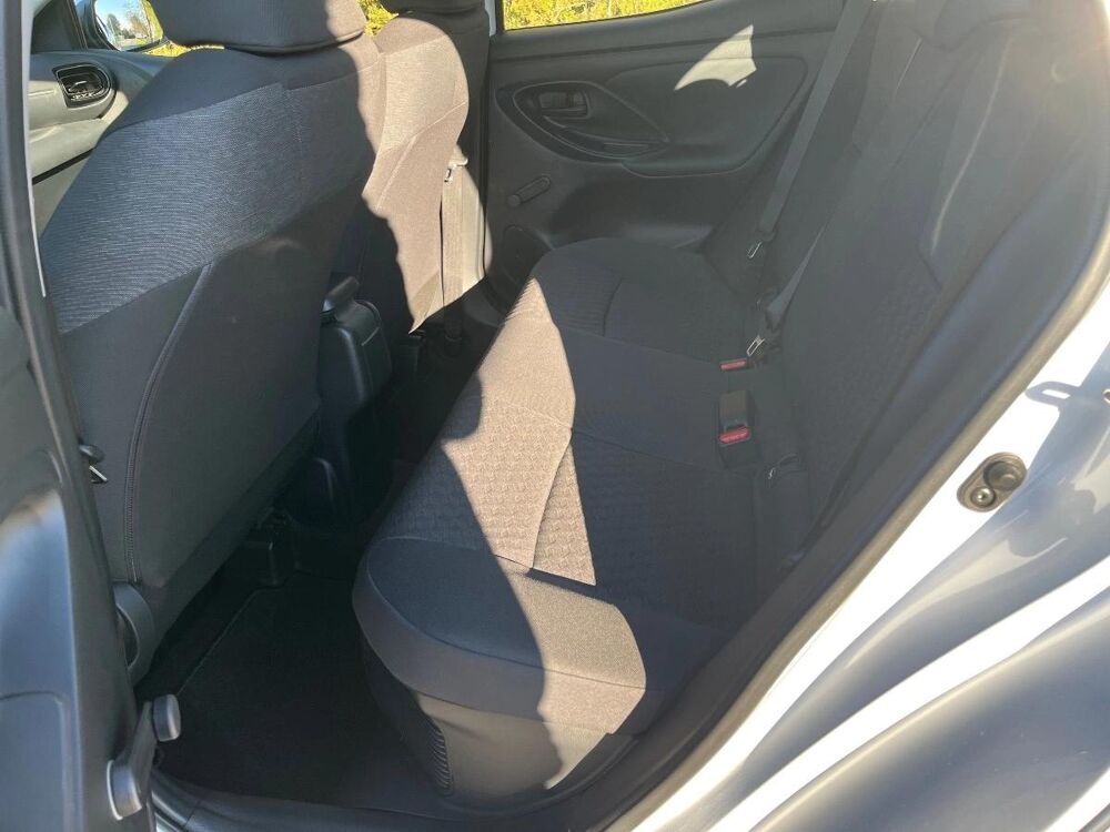 Yaris 1.5 114H 90 HYBRID FULL-HYBRID 0.8KWH FRANCE BUSINESS BVA 2022 occasion 31780 Castelginest