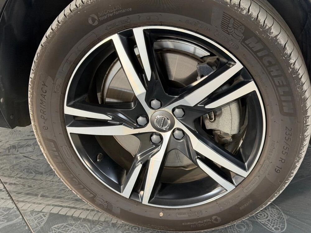 XC60 T8 TWIN R Design Plug-In Hybrid AWD 2018 occasion 62400 B&eacute;thune