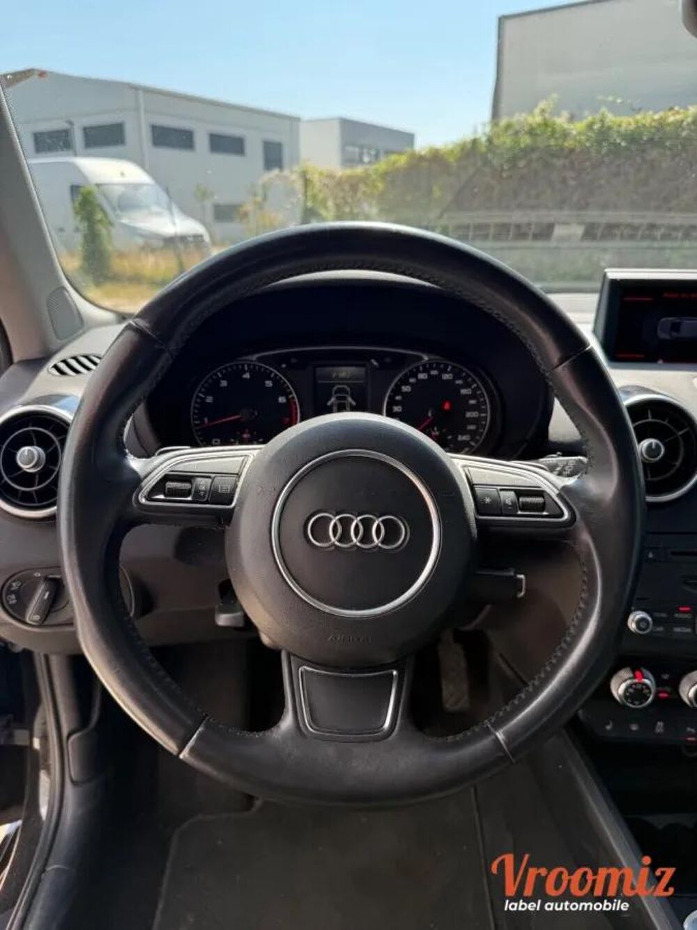 A1 SPORTBACK 1.4 TFSI 120 S-LINE S-TRONIC BVA 2014 occasion 94520 P&eacute;rigny
