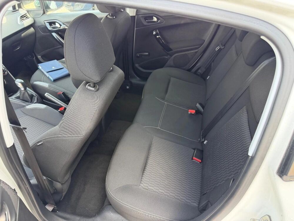 208 GENERATION-I 1.2 VTI 80 STYLE 2017 occasion 34500 B&eacute;ziers