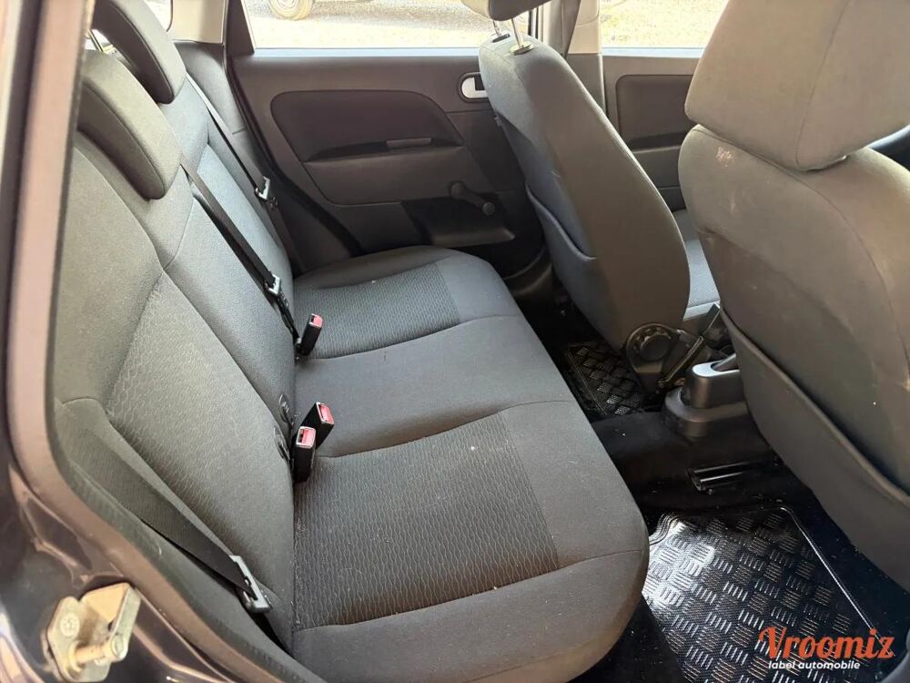 Fiesta 1.6 TDCI 90 GHIA 2006 occasion 77250 &Eacute;cuelles