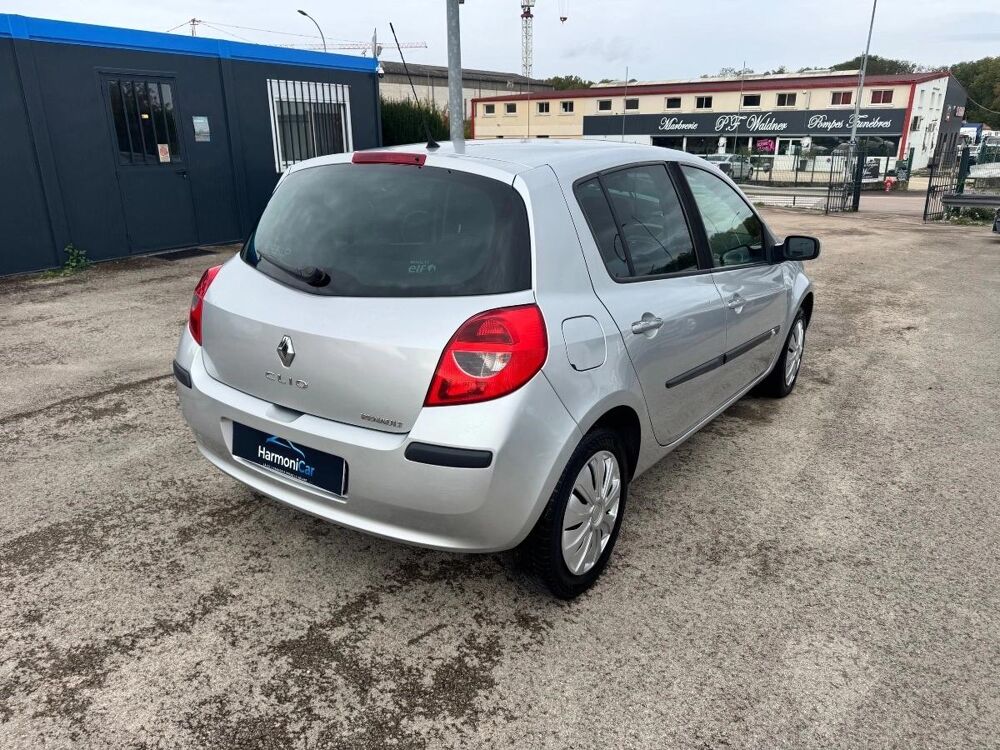 Clio 1.6 90 EDITION DYNAMIQUE 2007 occasion 10120 Saint-Andr&eacute;-les-Vergers