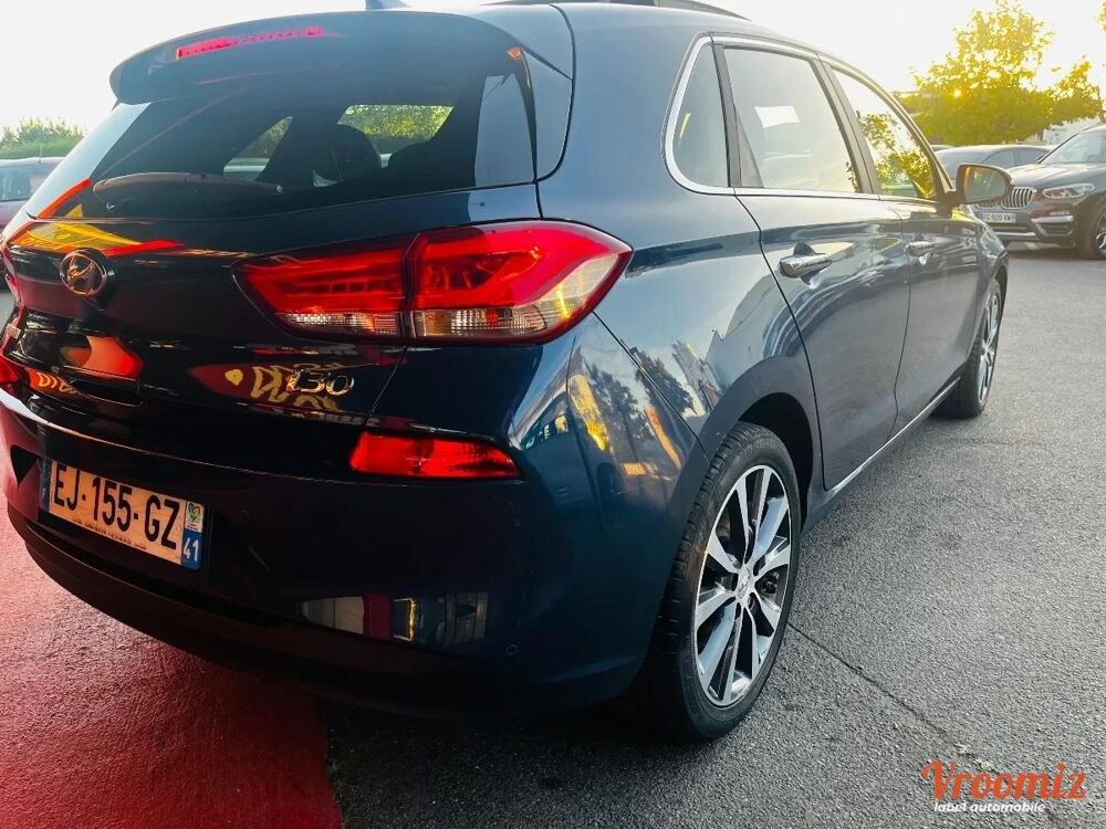 i30 FASTBACK 1.6 CRDI 135 CREATIVE 2017 occasion 41000 Blois
