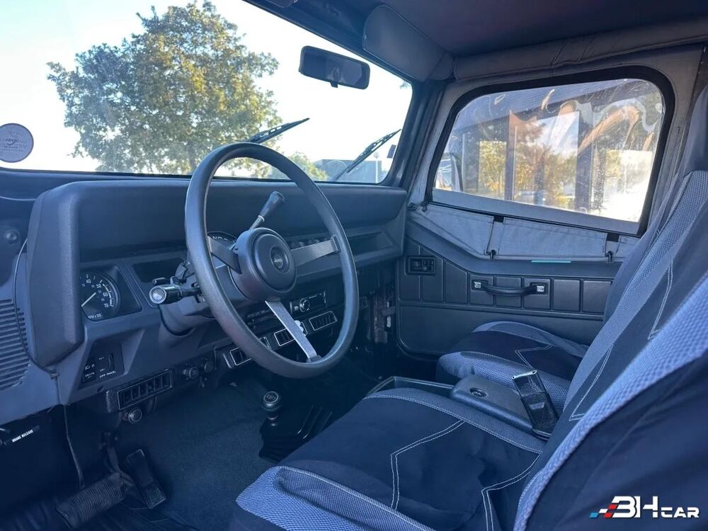 Wrangler BLACK EDITION 4.0 182CV BVA 1991 occasion 33980 Audenge