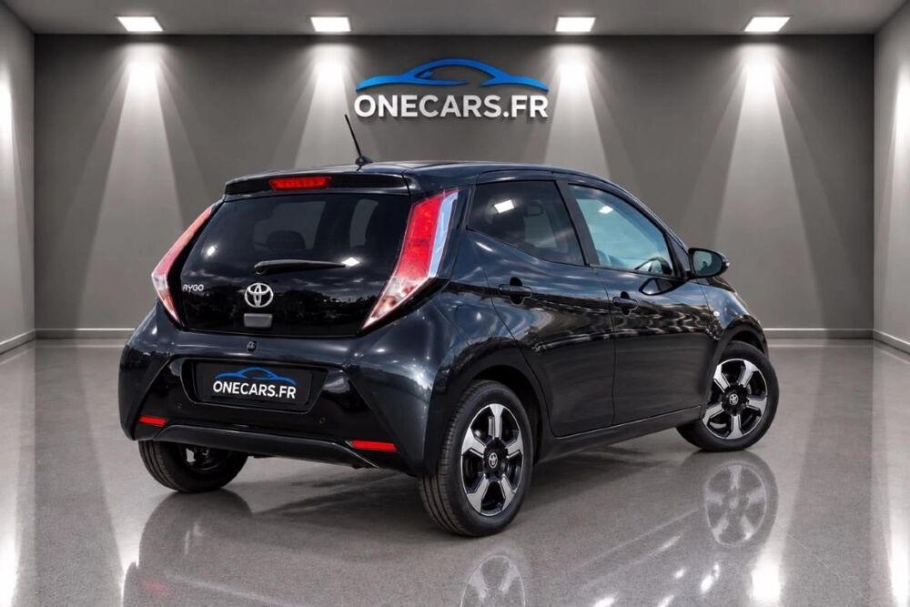 Aygo 1.0 VVTI 70 X-WAVE 2017 occasion 77700 SERRIS