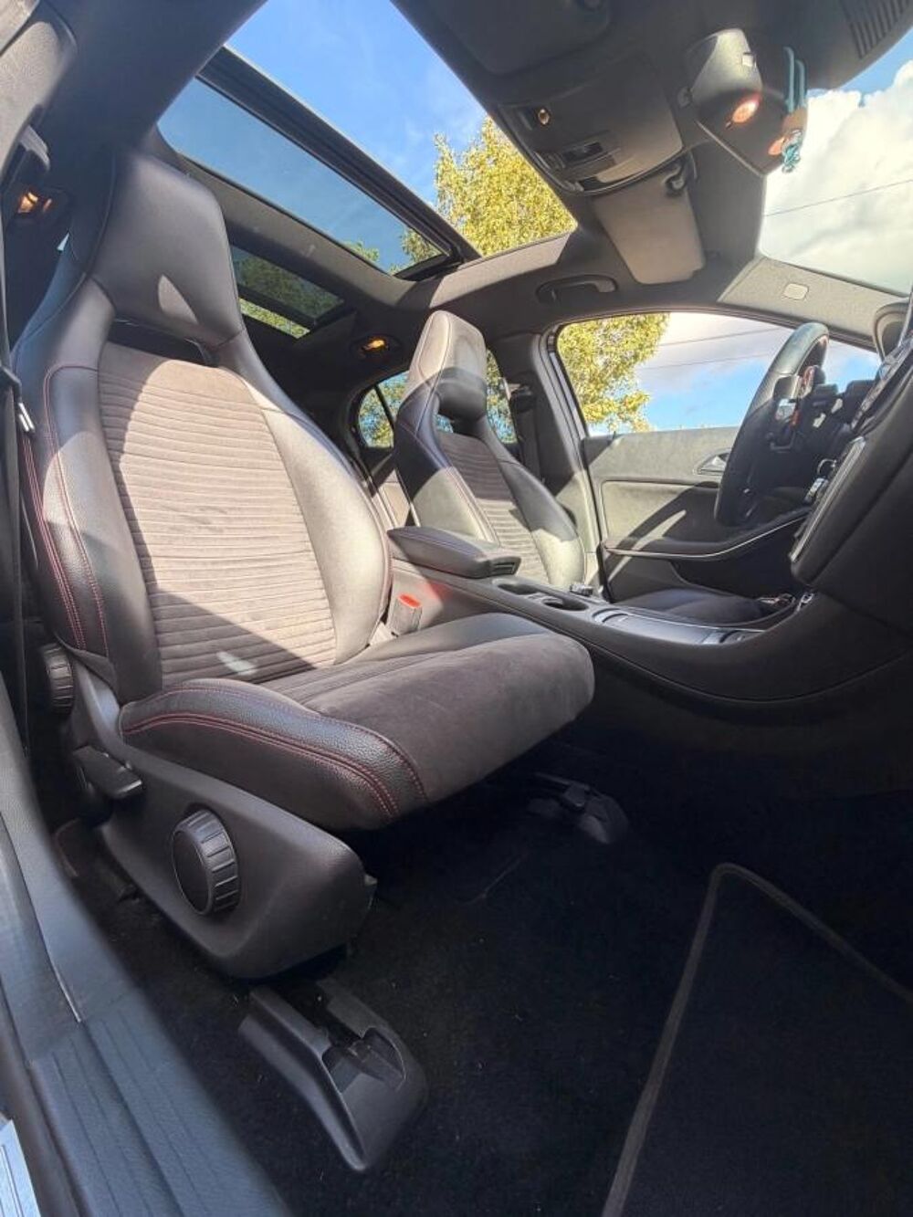 Classe GLA 2.2 220 CDI 170 FASCINATION 4MATIC 7G-DCT BVA 2014 occasion 78570 Andr&eacute;sy