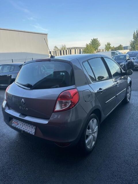 Clio 1.6 110 XV-DE-FRANCE BVA 2011 occasion 45140 ORMES