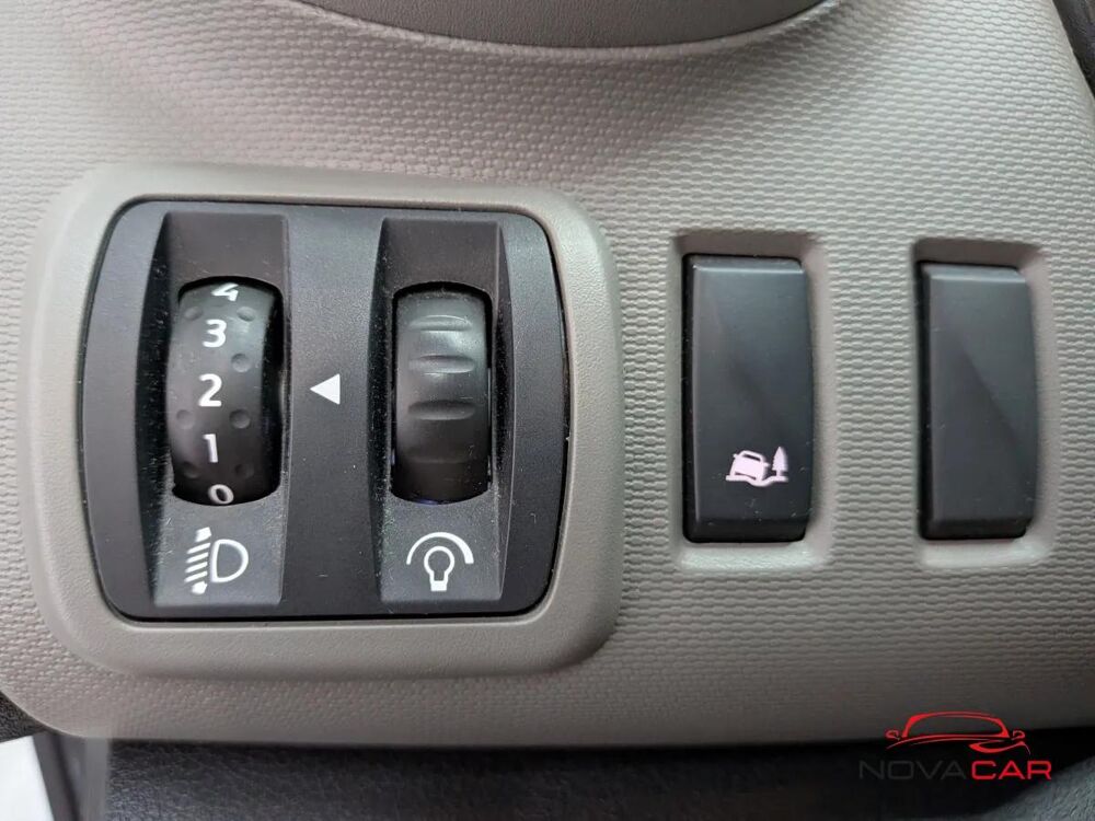 Trafic FOURGON 1.6 DCI 120 1T2 L2H1 GRAND-CONFORT 2019 occasion 31390 Carbonne
