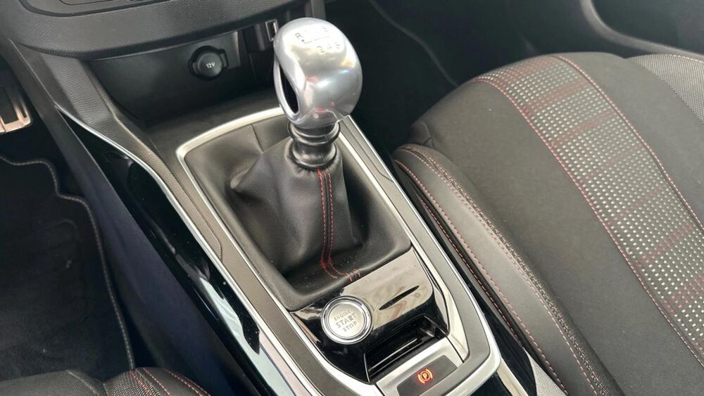 308 1.2 PTEC GT Line 2019 occasion 17600 Saujon
