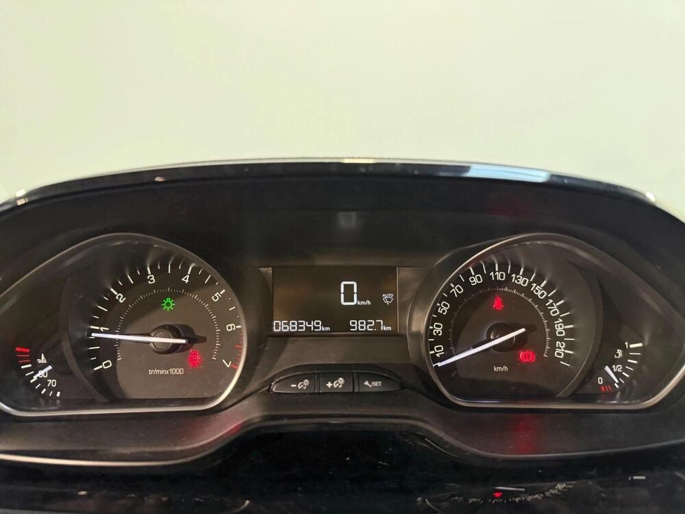 208 1.2 PTEC Signature 2019 occasion 62400 B&eacute;thune