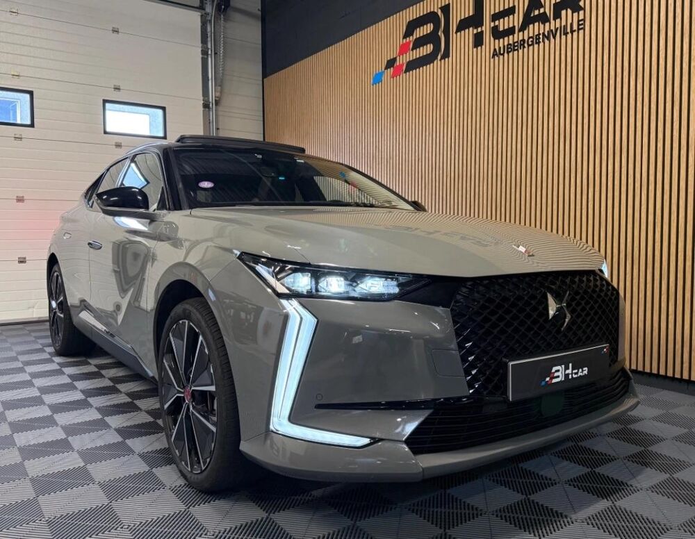 300 1.6 225H 180 PHEV HYBRID 13.2KWH PERFORMANCE LINE PLUS EAT B 2022 occasion 78410 Aubergenville