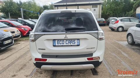 Outlander 2.2 DID 150 INSTYLE 4WD BVA 2015 occasion 57130 ARS-SUR-MOSELLE