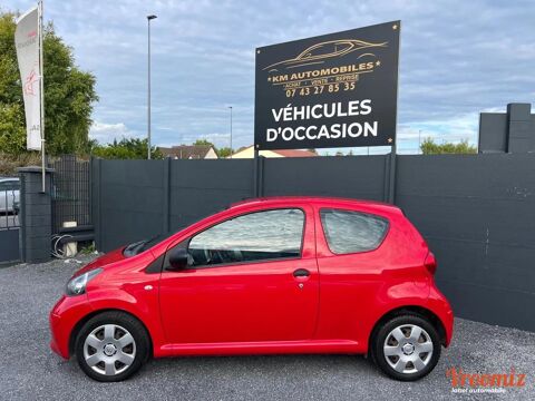 Toyota aygo - 1.0 VVTI 70 CONFORT - Rouge