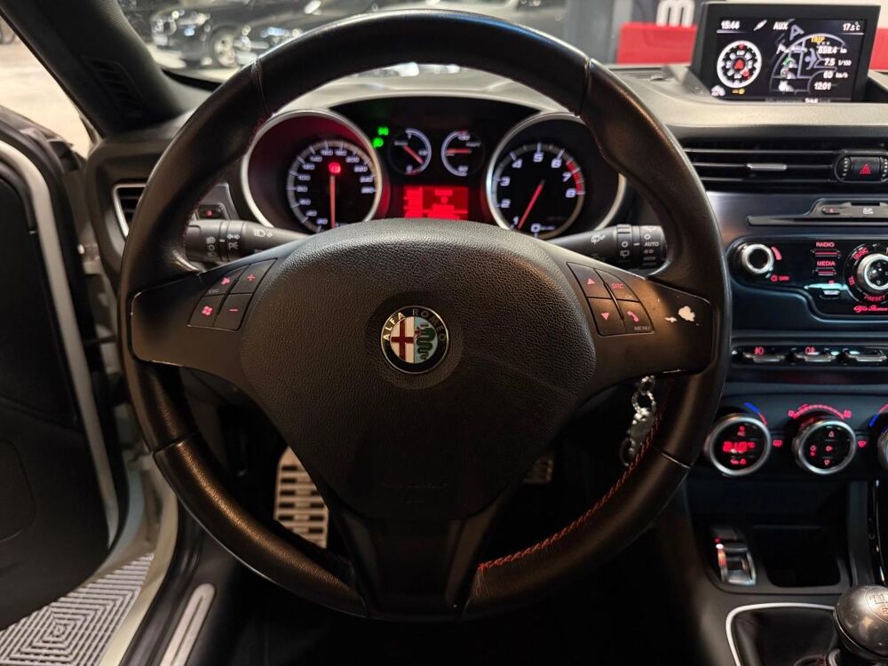 Giulietta 1.8 TBI 235 QUADRIFOGLIO VERDE 2011 occasion 78410 Aubergenville