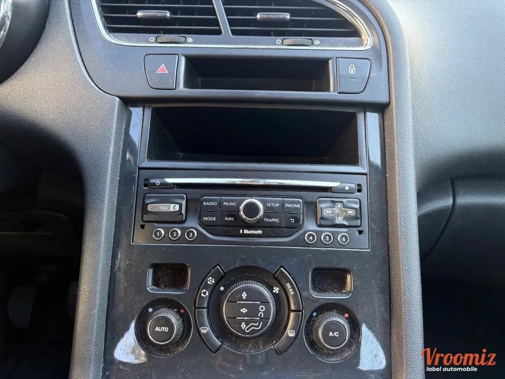 5008 GENERATION-I 1.6 HDI 115 ACCESS 2015 occasion 95610 &Eacute;ragny