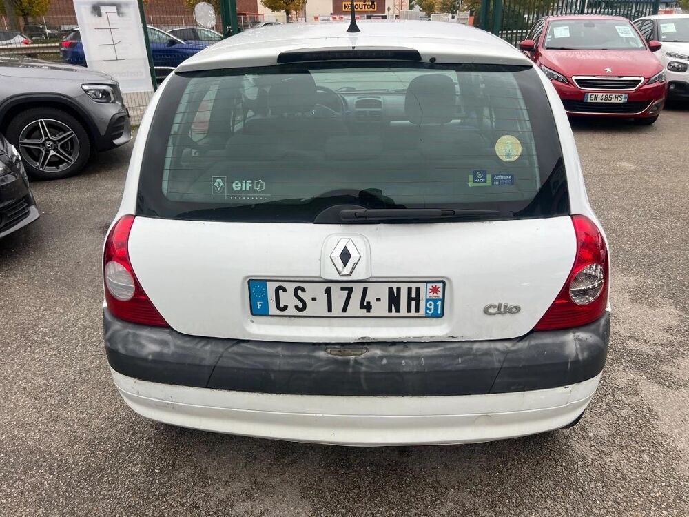 Clio II (2) CAMPUS 1.2 16V 75 AUTHENTIQUE 2005 occasion 78310 Coigni&egrave;res