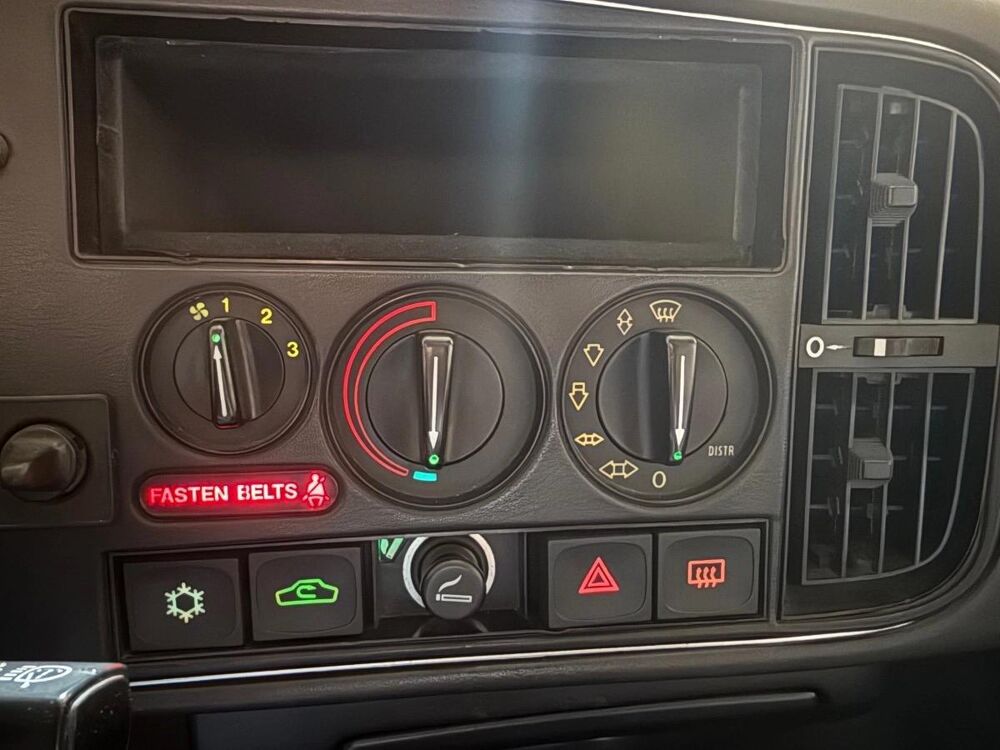 900 2.0 Turbo 16 S 175 ch 1989 occasion 78410 Aubergenville