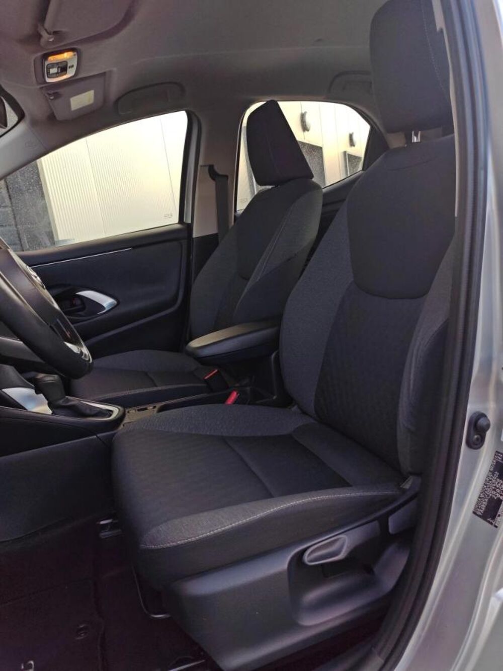 Yaris 1.5 114H 90 HYBRID FULL-HYBRID 0.8KWH DYNAMIC BUSINESS STAGE 2022 occasion 78310 COIGNIERES