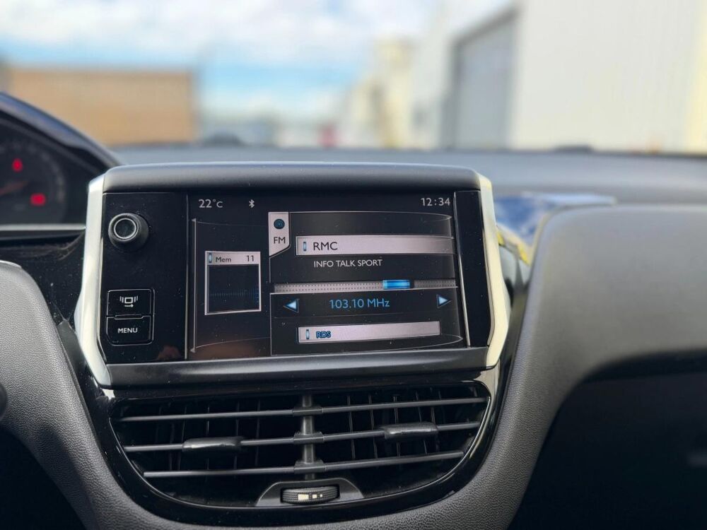 208 GENERATION-I 1.4 HDI 70 ACTIVE 2012 occasion 78630 Orgeval