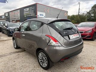 Ypsilon III 1.2 8V 69 STOP&START PLATINUM 2011 occasion 95480 Pierrelaye