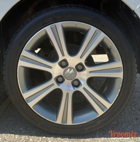 Swift 1.3 VVT 90 GLX 2010 occasion 69680 CHASSIEU