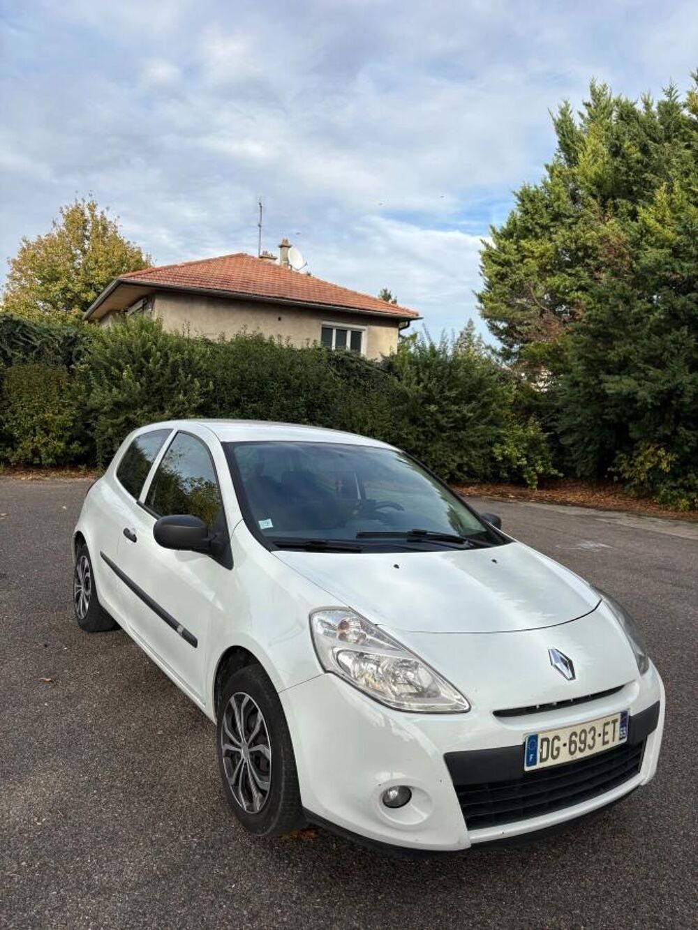 Clio 1.5 DCI 75 EXPRESSION CLIM 2014 occasion 69320 Feyzin